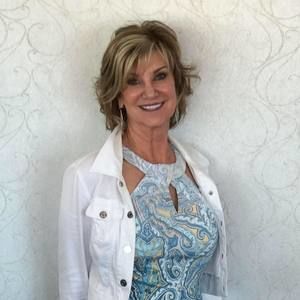 Meet your Posher, Debbie